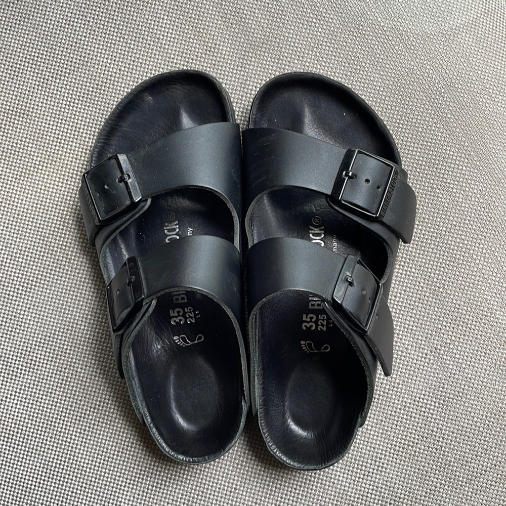 Birkenstock Arizona Black on Black, leather sole size 35.